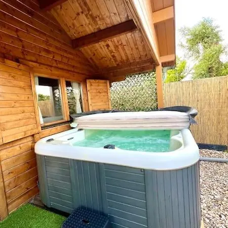Cozy With Garden And Jacuzzi Near Amsterdam