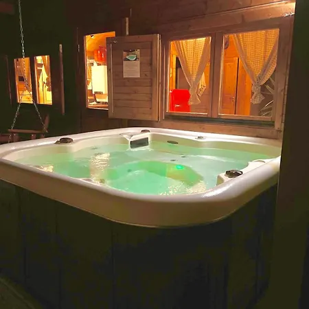 Cozy With Garden And Jacuzzi Near Amsterdam Holiday home