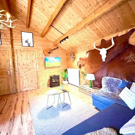 Rustic Western Ranch House With Private Garden And Jacuzzi Between Amsterdam Haarlem And Schiphol Airport *