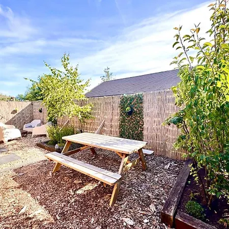 Rustic Western Ranch House With Private Garden And Jacuzzi Between Amsterdam Haarlem And Schiphol Airport * Vijfhuizen