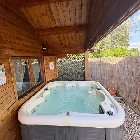 Rustic Western Ranch House With Private Garden And Jacuzzi Between Amsterdam Haarlem And Schiphol Airport *