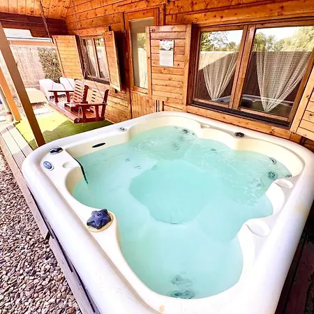 Rustic Western Ranch House With Private Garden And Jacuzzi Between Amsterdam Haarlem And Schiphol Airport 別荘