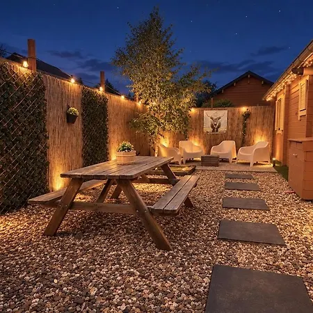 Cozy With Garden&jacuzzi Near Amsterdam * Vijfhuizen
