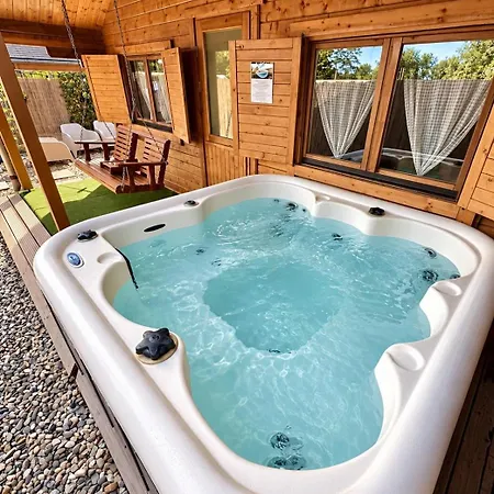 Cozy With Garden&jacuzzi Near Amsterdam * Vijfhuizen